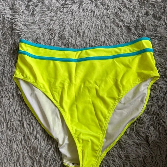 Neon Yellow Bikini Set - Picture 3 of 4